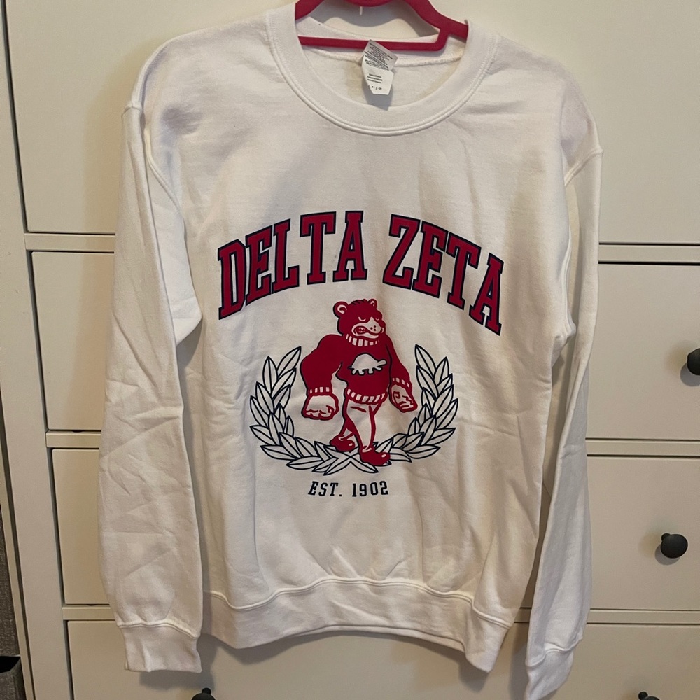 Delta Zeta Crewneck